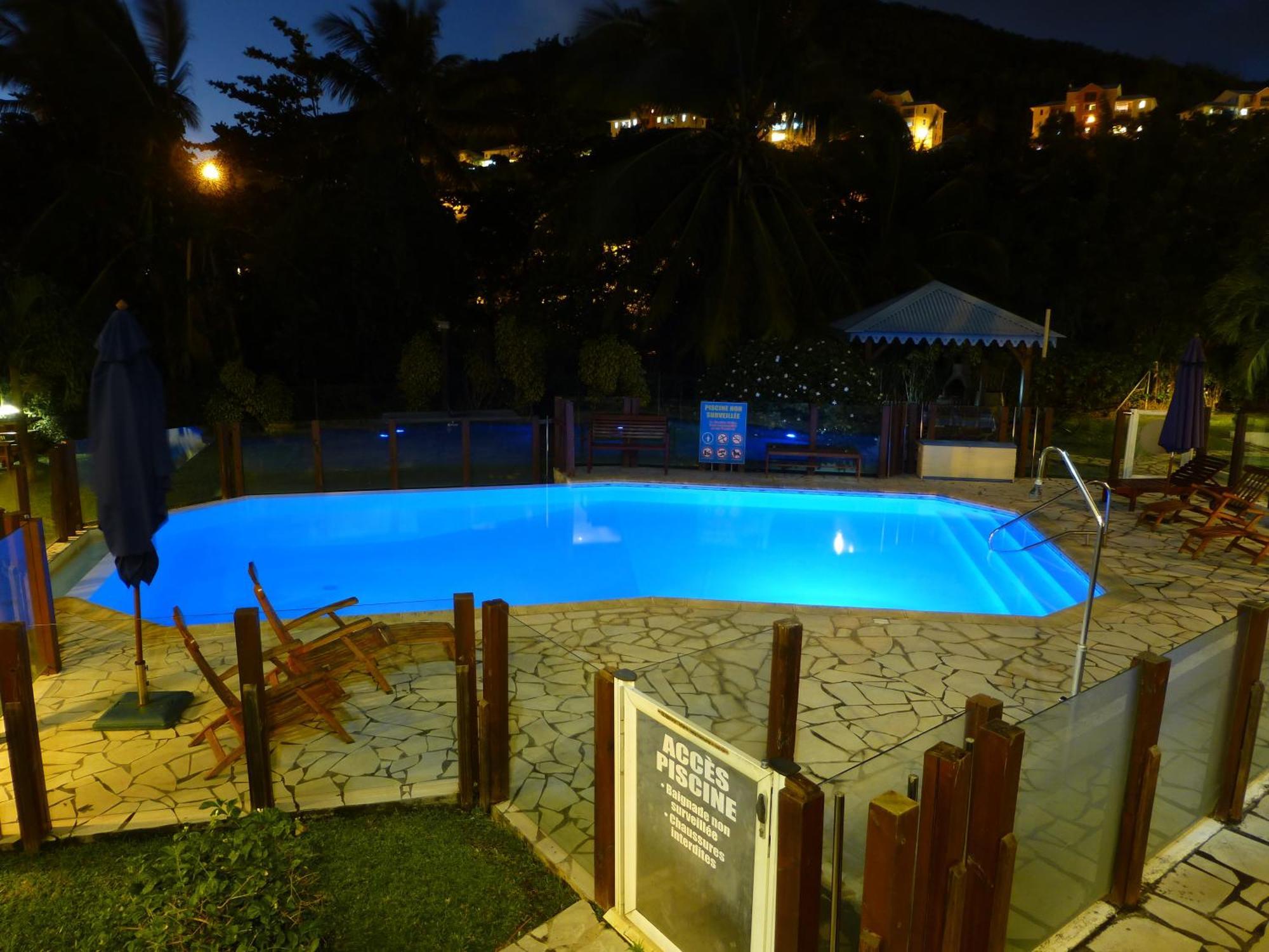 Les Creolines Aparthotel Sainte-Luce Exterior photo