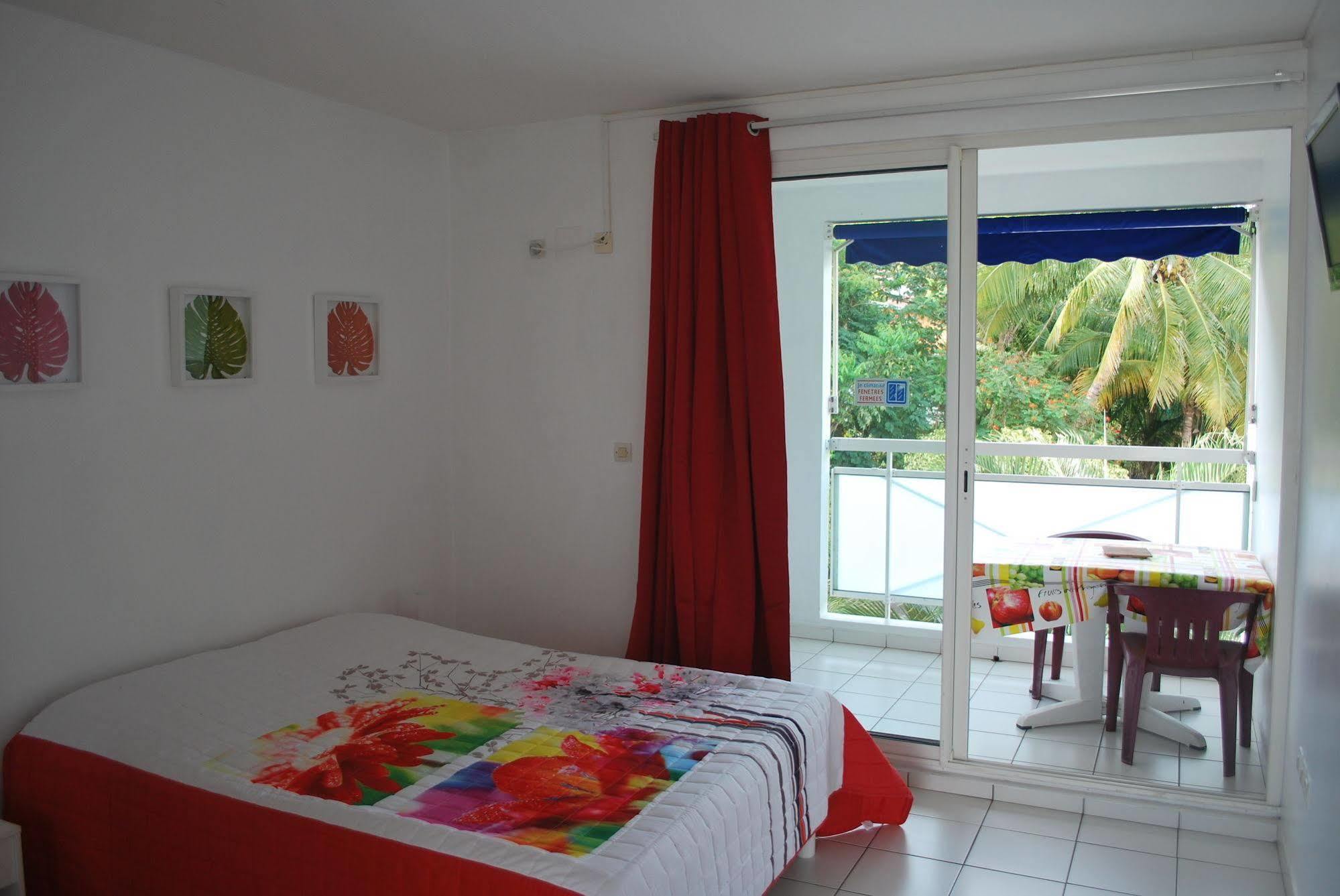 Les Creolines Aparthotel Sainte-Luce Exterior photo